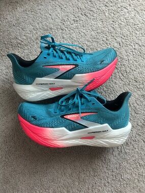 Brooks Hyperion Max 2